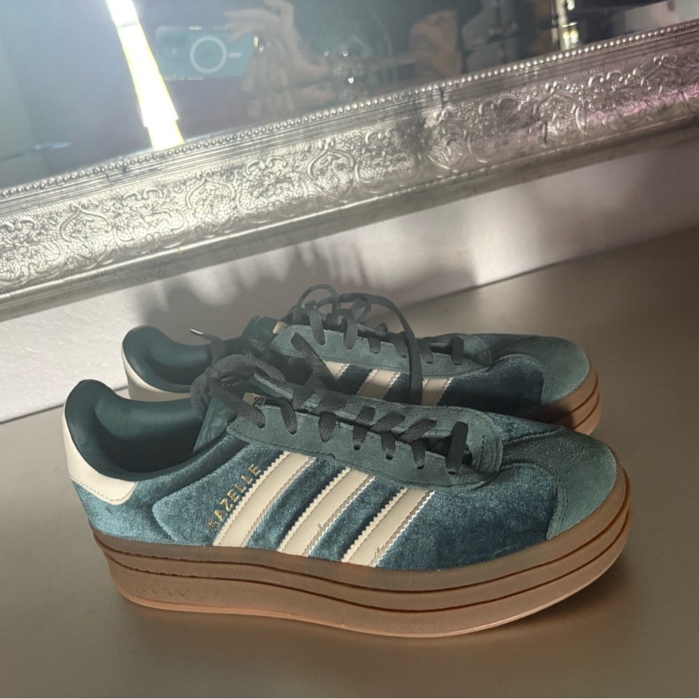 Adidas Women's Blue and White Sneakers
